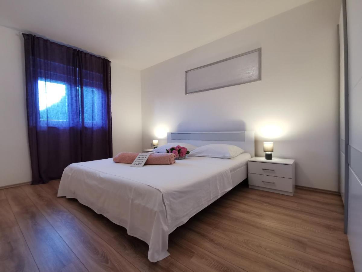 Apartment Leona Спліт Екстер'єр фото